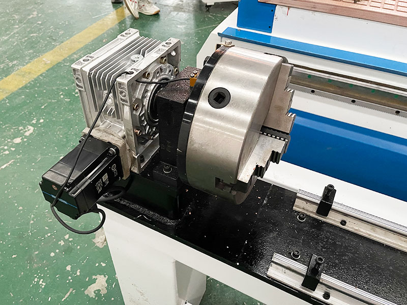 3D數(shù)控木工雕刻機帶自動換刀和第四軸旋轉(zhuǎn)工作臺