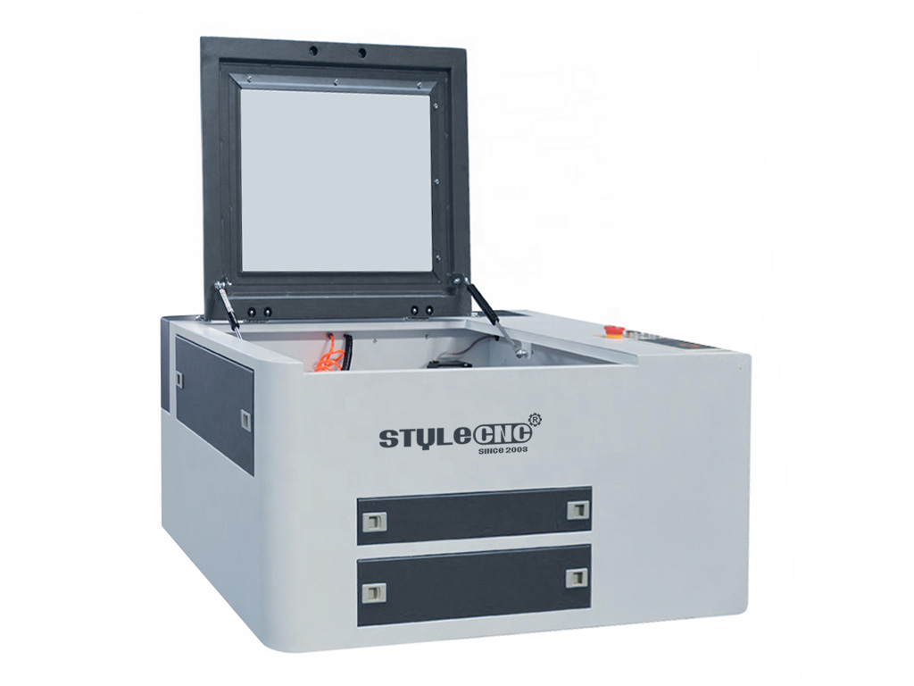 經(jīng)濟實惠的小型臺式激光雕刻切割機