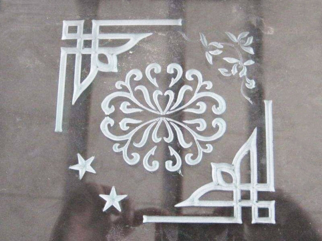 數(shù)控玻璃雕刻切割機(jī)樣品