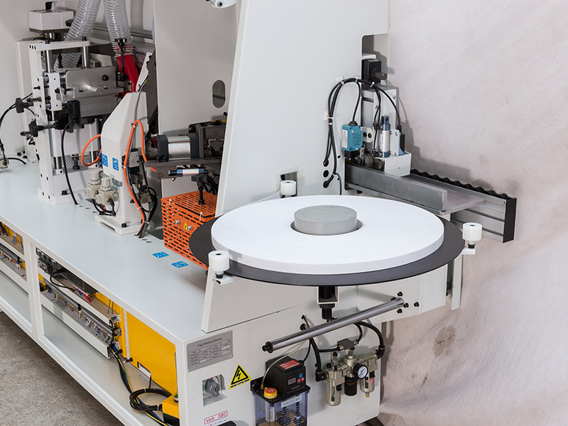 封邊機(jī)封邊帶支撐旋轉(zhuǎn)工作臺(tái)