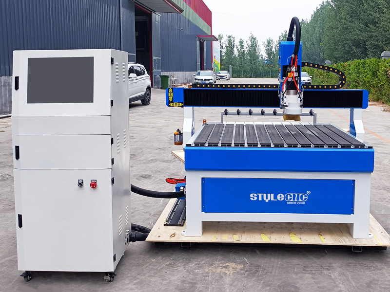 適合初學者的帶換刀裝置的4x4數(shù)控雕刻機工作臺套件