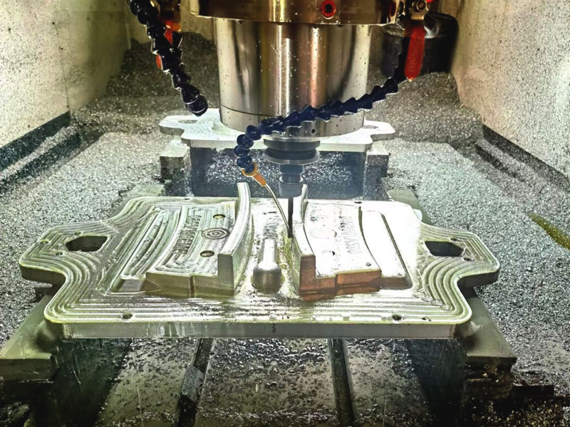 用于模具制造的自動(dòng)數(shù)控銑床