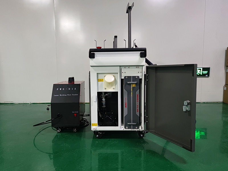 三合一手持式激光焊接、清洗、切割機