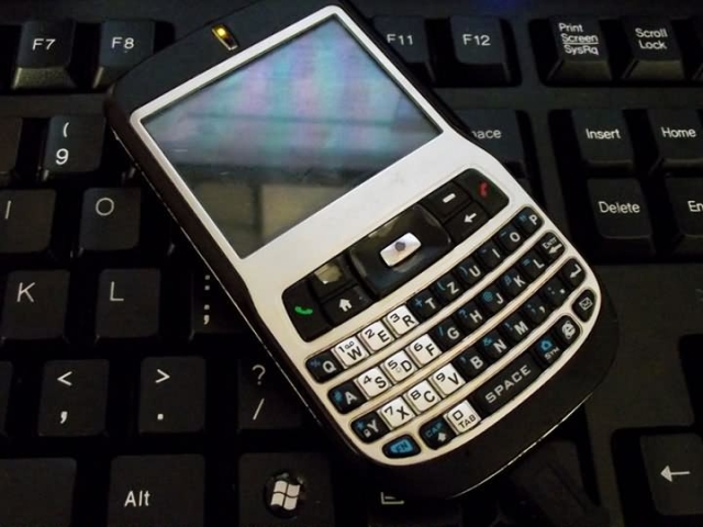 電子行業(yè)鍵盤激光打標機