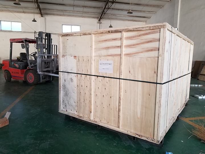 4x8 木工數(shù)控雕刻機(jī)套裝