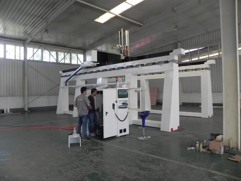 大型龍門(mén)式五軸數(shù)控機(jī)床用于 3D 成型