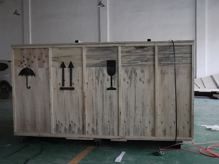 自動(dòng)換刀數(shù)控雕刻機(jī)包