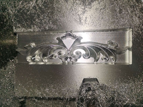 鋁模制造數(shù)控雕刻機(jī)，帶三軸、四軸、五軸