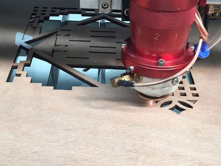 金屬和非金屬激光切割機 300W CO2 激光管