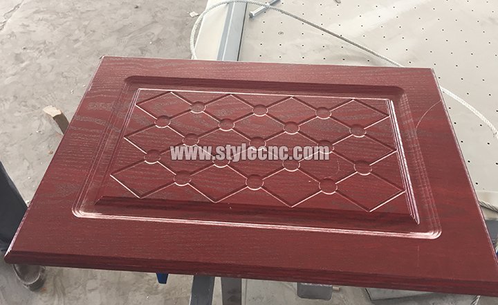 用于定制櫥柜門制作的木工數(shù)控機(jī)床