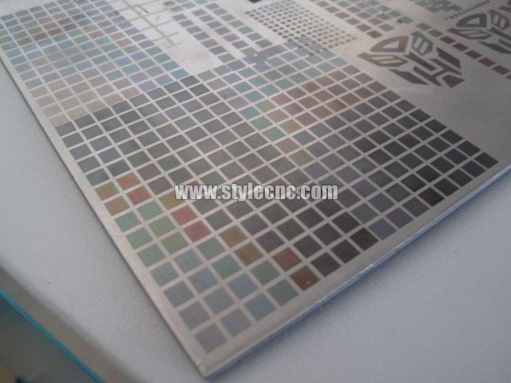 光纖激光打標(biāo)機如何在不銹鋼上標(biāo)記不同的顏色