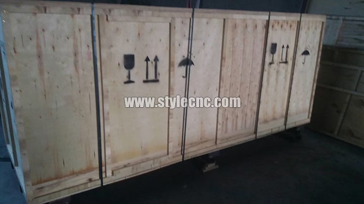 STL1516數(shù)控木工車(chē)床整體包裝