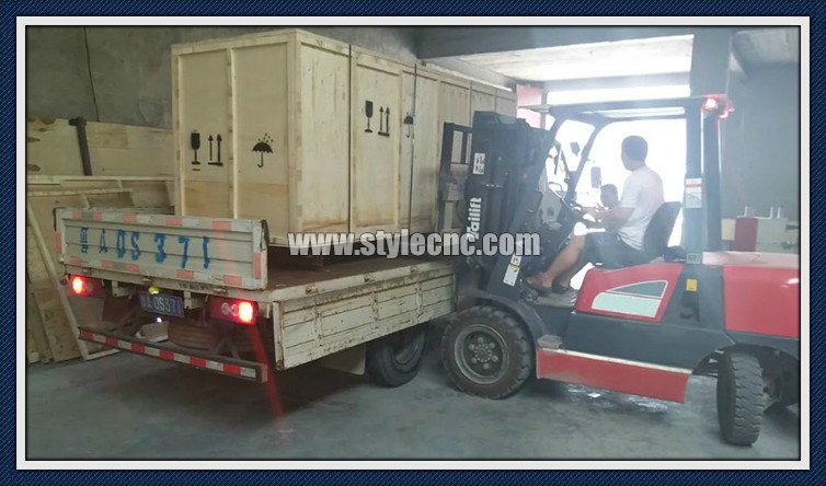 四通數(shù)控雕刻機2030外包裝