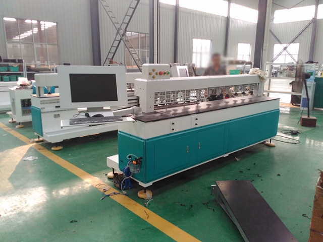 馬來西亞全自動數(shù)控側(cè)鉆機(jī) SH