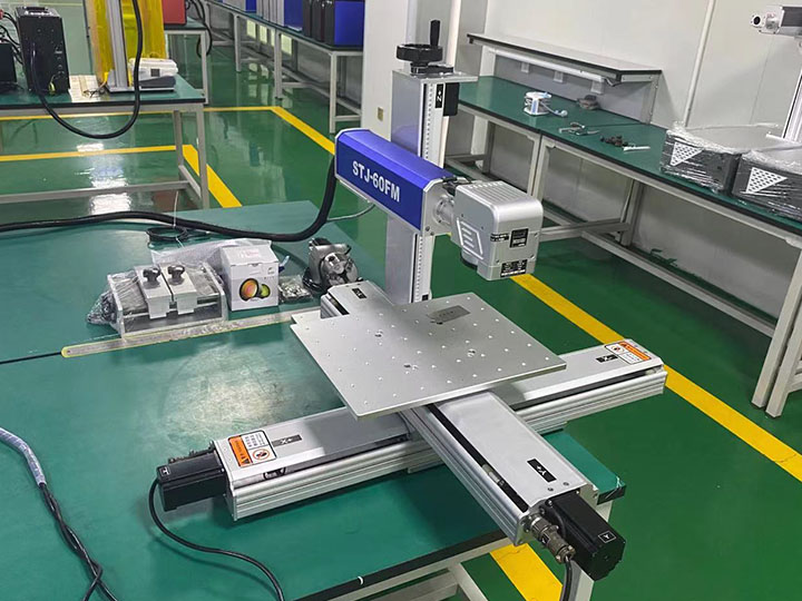 2024年最佳預算光纖激光雕刻機，帶 XY 移動工作臺