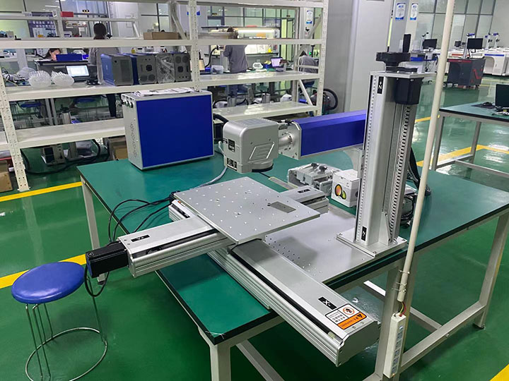 2024年最佳預算光纖激光雕刻機，帶 XY 移動工作臺