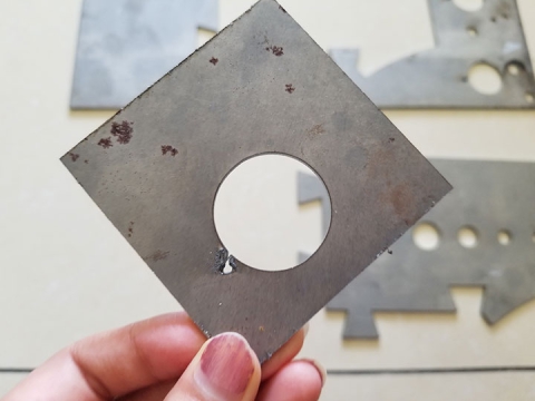 混合 CO2 激光切割機 2mm 鍍鋅板