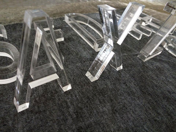 最佳預算 CO2 適用于金屬、丙烯酸、木材的激光切割機