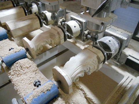 如何固定多頭數(shù)控雕刻機的旋轉(zhuǎn)軸？