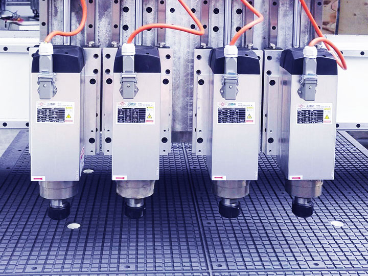 帶雙工作臺(tái)的木門制造數(shù)控雕刻機(jī)