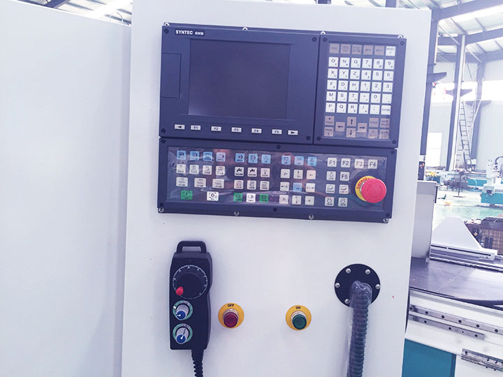 帶雙工作臺(tái)的木門制造數(shù)控雕刻機(jī)