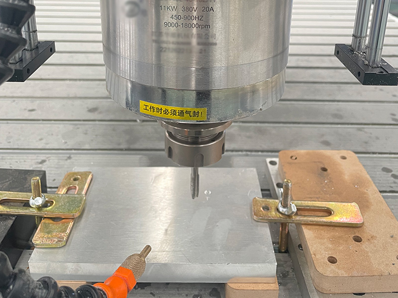 重型4x8數(shù)控鋁雕刻機(jī)帶攻絲頭