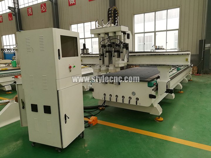 氣動(dòng)自動(dòng)換刀數(shù)控雕刻機(jī)