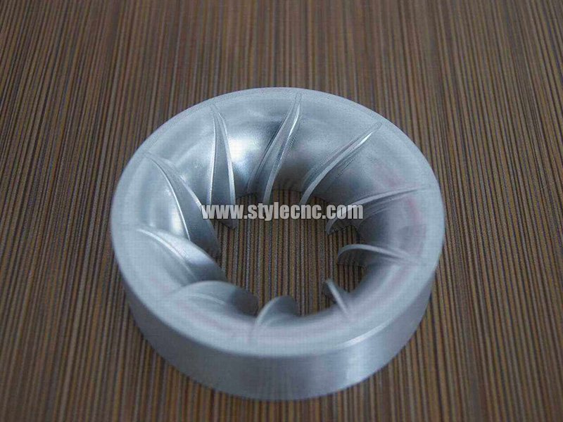 用于半封閉葉輪制造的小型五軸數(shù)控機床