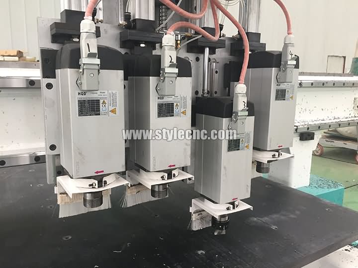 家具數(shù)控雕刻機(jī)