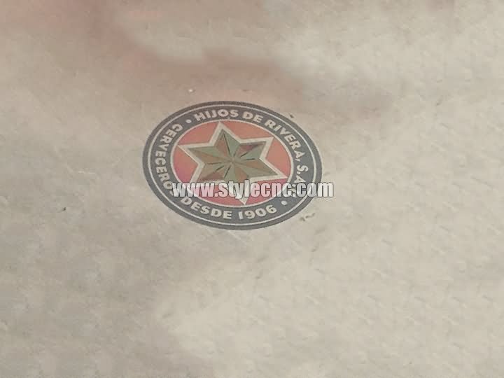 徽標(biāo)彩色激光打標(biāo)