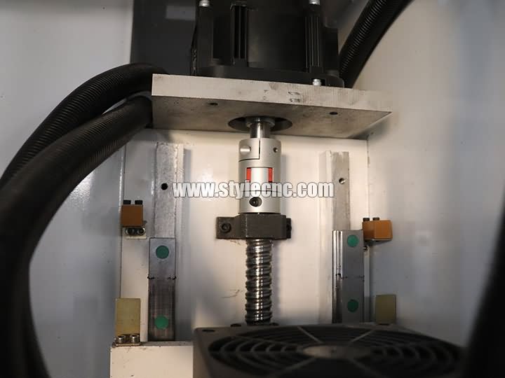 Carousel自動換刀數(shù)控加工中心滾珠絲杠