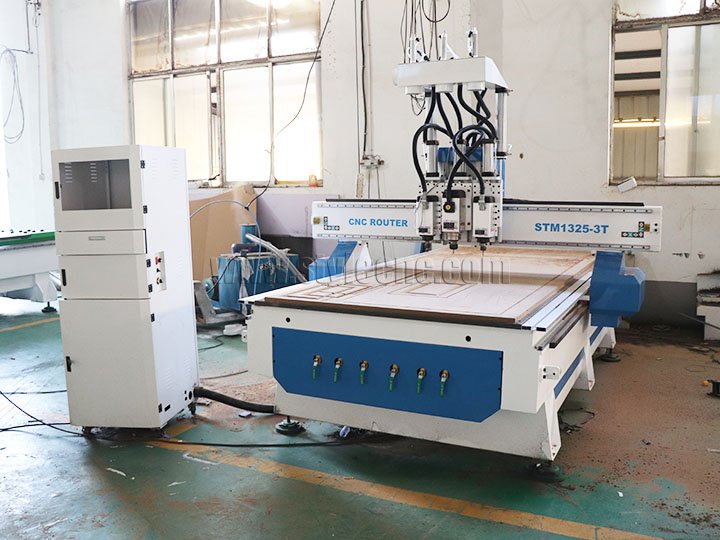 英國多任務(wù)數(shù)控雕刻機