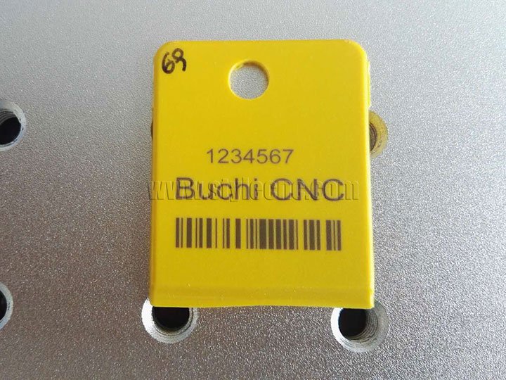 耳標上的紫外線激光雕刻條形碼