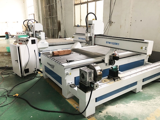 英國一款出色的旋轉(zhuǎn)四軸數(shù)控雕刻機