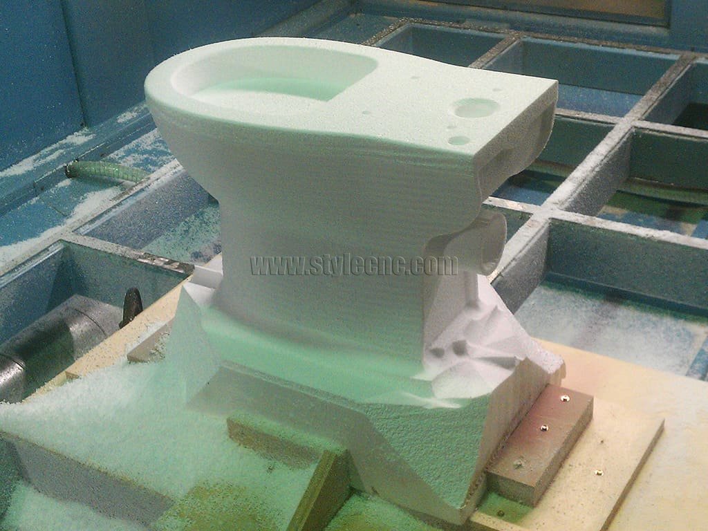 五軸數(shù)控機(jī)床 3D 廁所原型