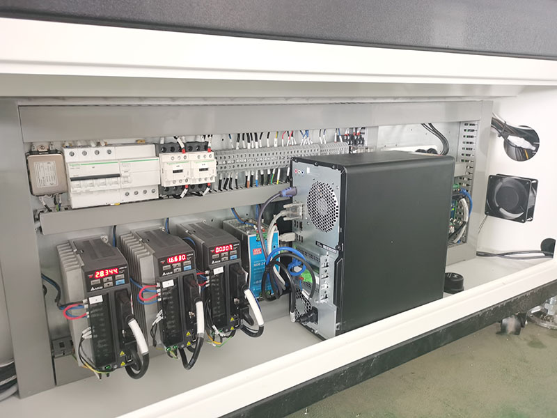 臺灣臺達(dá)伺服電機(jī)配單滾珠絲杠傳動(dòng)系統(tǒng)