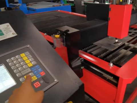 如何使用數(shù)控等離子切割機進行金屬板制造？