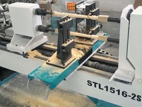 雙軸數(shù)控木工車床，配備雙主軸，適用于木工