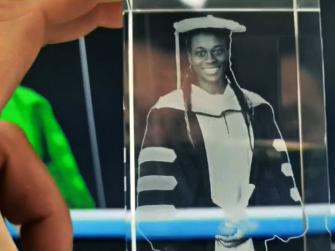 3D 內(nèi)部激光雕刻個性化水晶禮品和工藝品