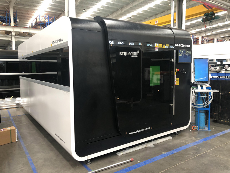 ST-FC美國3015GA全自動(dòng)精密數(shù)控光纖激光金屬切割機(jī)