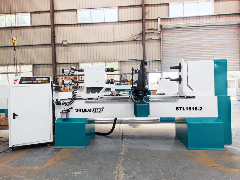 雙主軸自動(dòng)數(shù)控木工車(chē)床，用于棒球棒