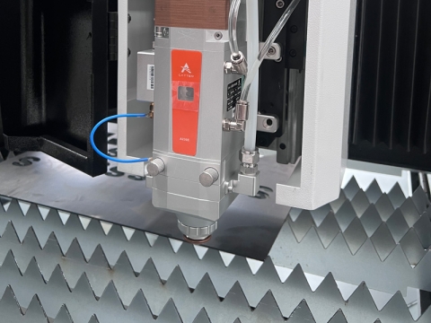 2024年最便宜的光纖激光切割機，用于切割金屬板