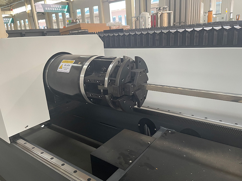 全自動(dòng)自定心氣動(dòng)卡盤(pán)。