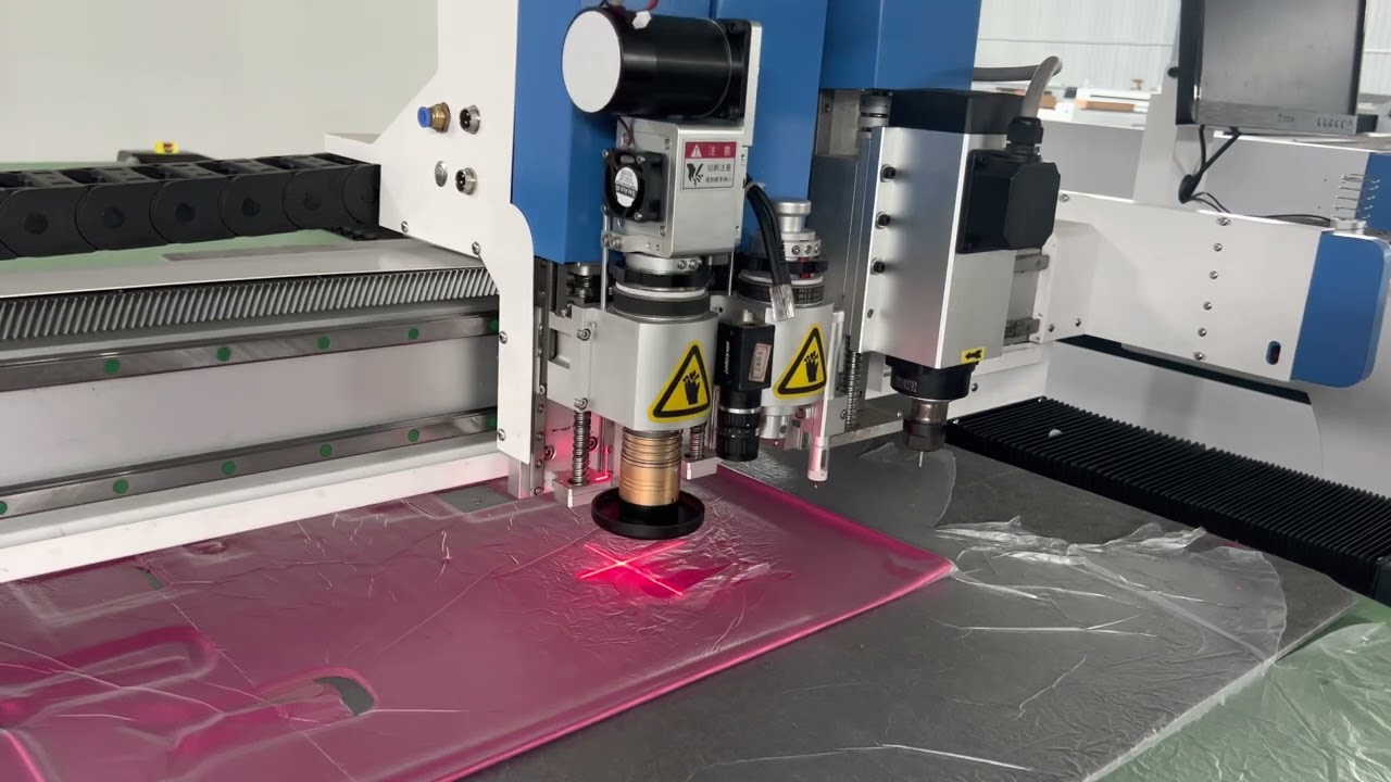 自動振動刀切割多層織物