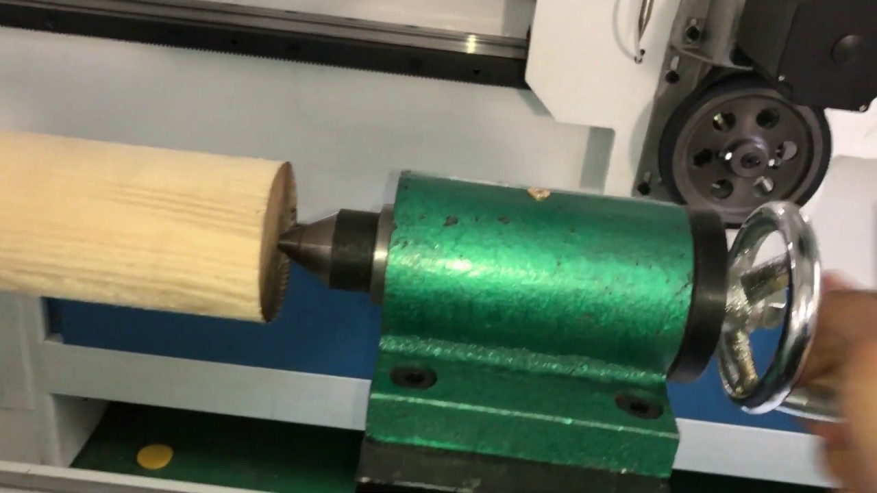 初學(xué)者如何使用帶有旋轉(zhuǎn)第四軸的數(shù)控雕刻機？