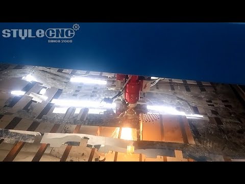 如何調(diào)整焦距 CO2 激光切割機？