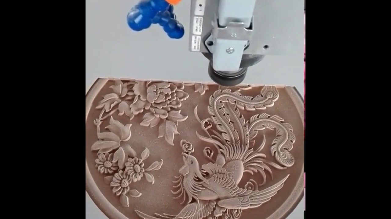 用于木制工藝品鏤空和浮雕的小型數(shù)控雕刻機(jī)