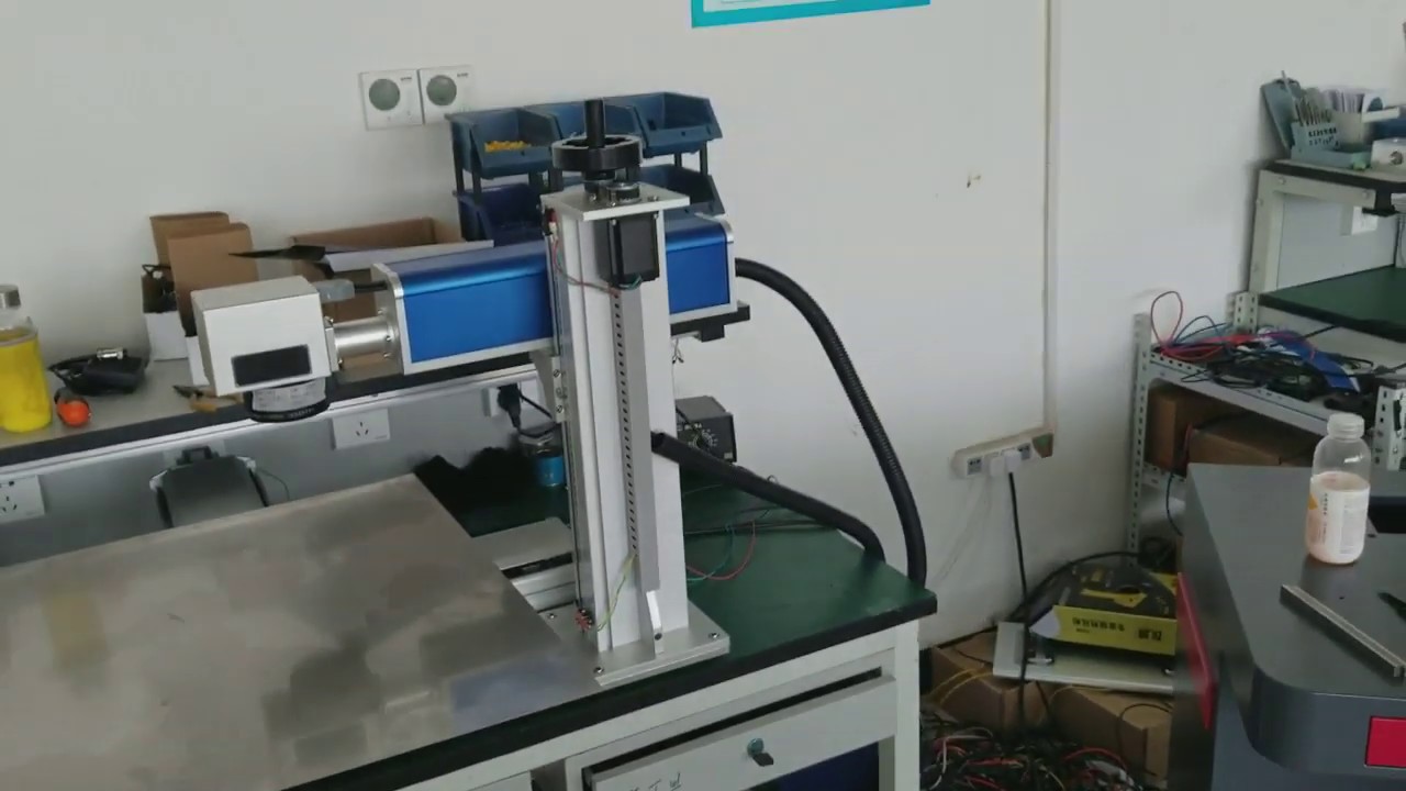 美國光纖激光打標(biāo)雕刻機(jī)