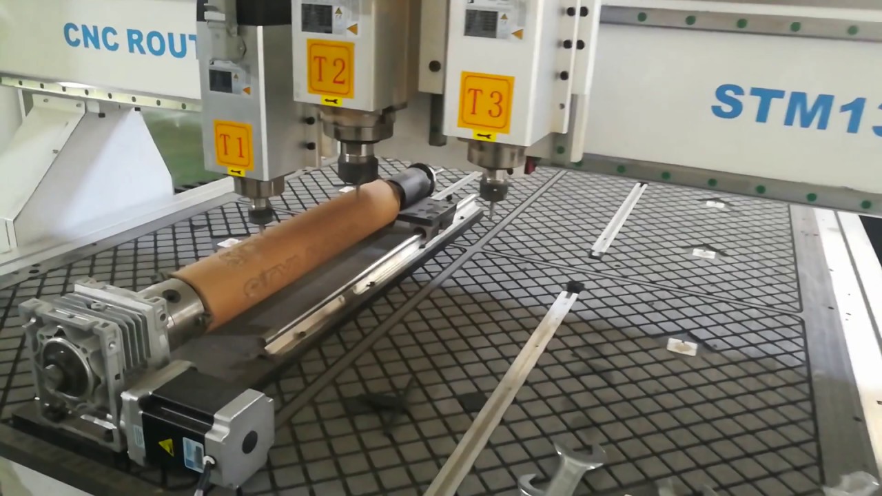 帶車床附件的氣動(dòng)自動(dòng)換刀數(shù)控雕刻機(jī)