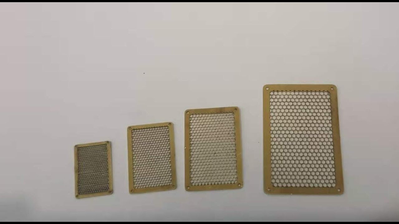 精密光纖激光切割機，工作臺1300*900mm